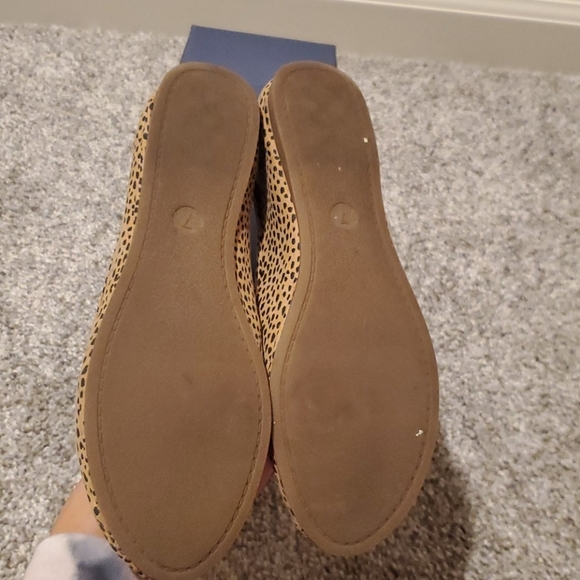 SOLD*****Spotted Flats - Picture 3 of 4